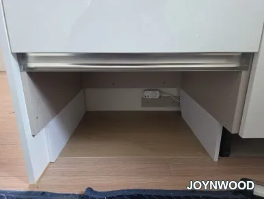 김천 부곡동 로봇청소기장 리폼, 센트럴자이 3단서랍장 하부 활용 · 현장 사진